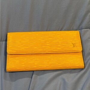Louis Vuitton Yellow Epi Leather Wallet - Excellent Condition w/ box